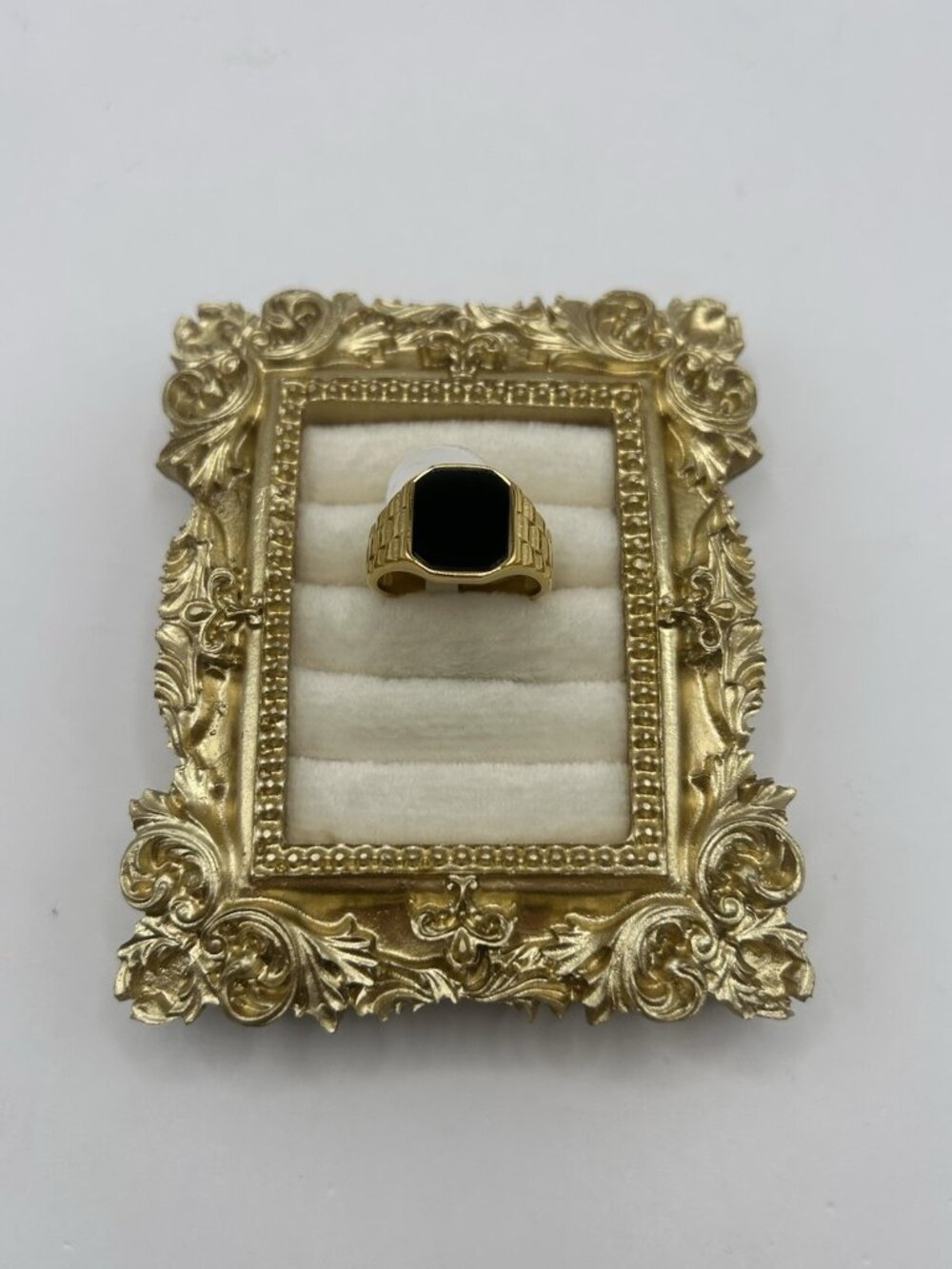 Vintage NOS Gold Tone Signet Ring Size 9 Unisex Jewelry Black Center Chunky New - Picture 13 of 13